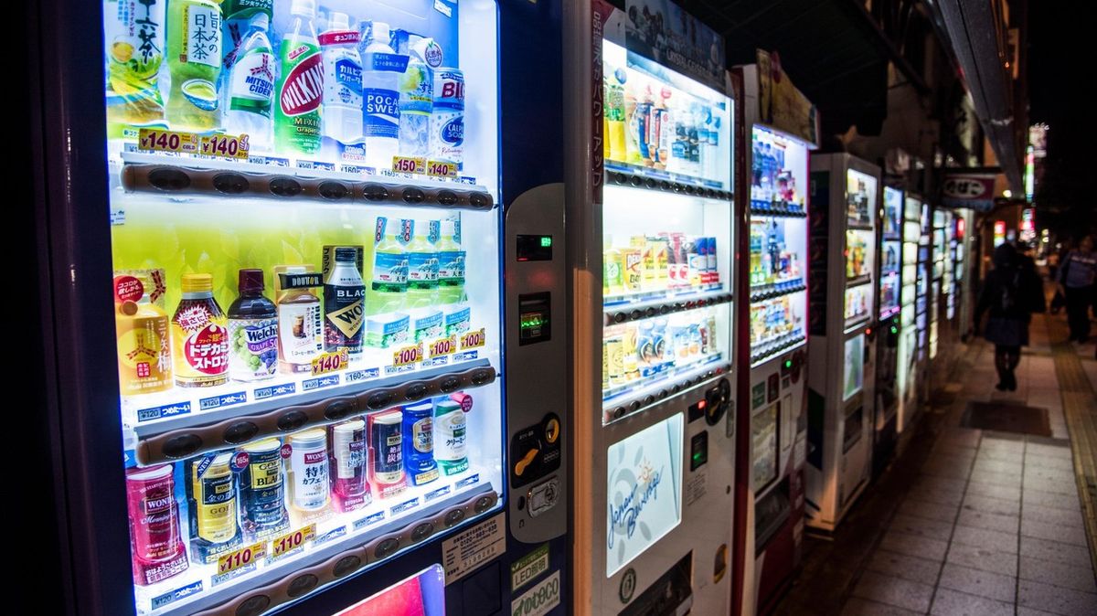 Japonské prodejní automaty budou v případě zemětřesení nabízet jídlo zdarma